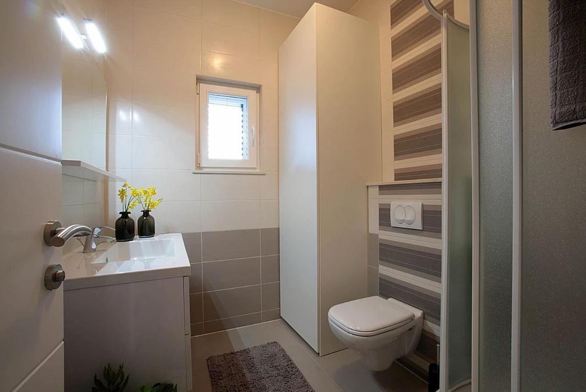 Sea Salt Apartment Novalja Luaran gambar